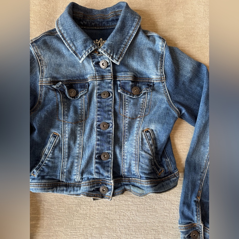 Cat & Jack Girls Denim Jean Jacket Medium 7/8 – Classic Blue Button Up Outerwear - Picture 2 of 6